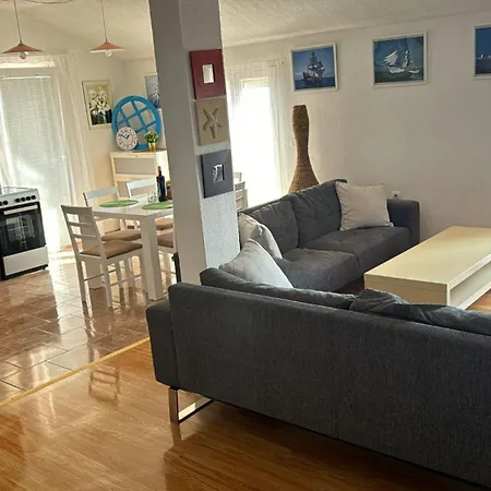 Beverly - By The Sea With Free Parking Apartment